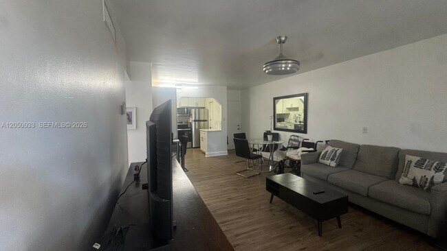 636 NW 13th St Unit 0230
