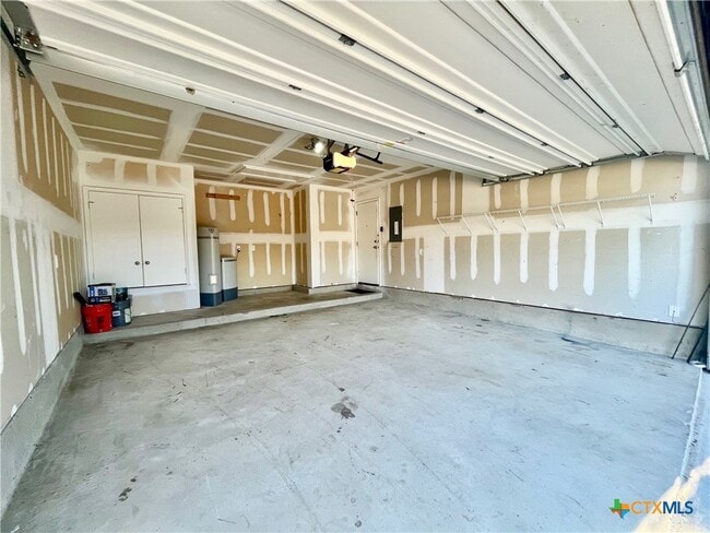 Photo - 738 Great Oaks Dr