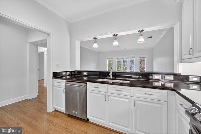 Photo - 401 13th St NE Unidad 203