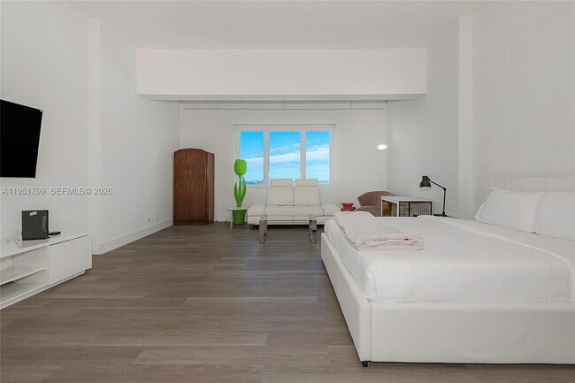 Photo - 2301 Collins Ave Unit 1636