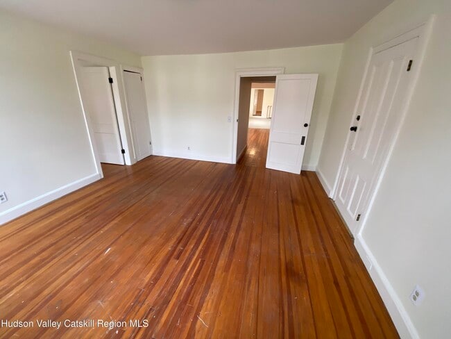 Photo - 227 Warren St