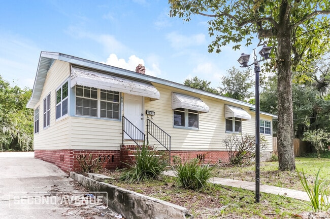 Building Photo - 6831 Perry St Rental
