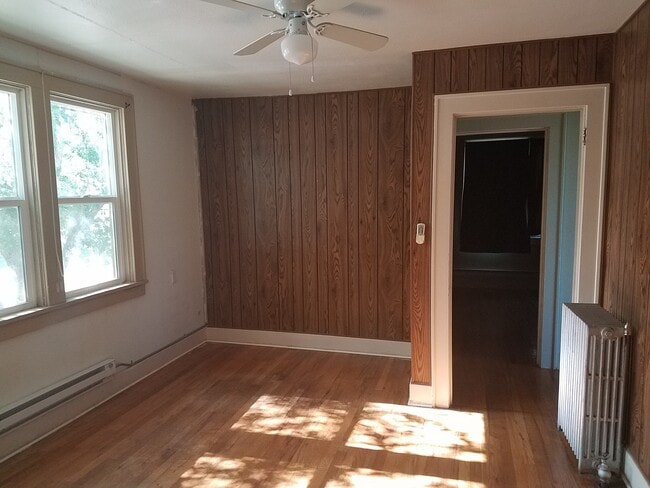 Building Photo - 403 E Montezuma Ave Unit 2 Rental