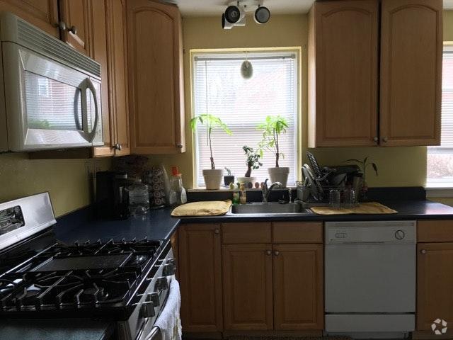 Building Photo - 461 Arborway Unit 2 Rental