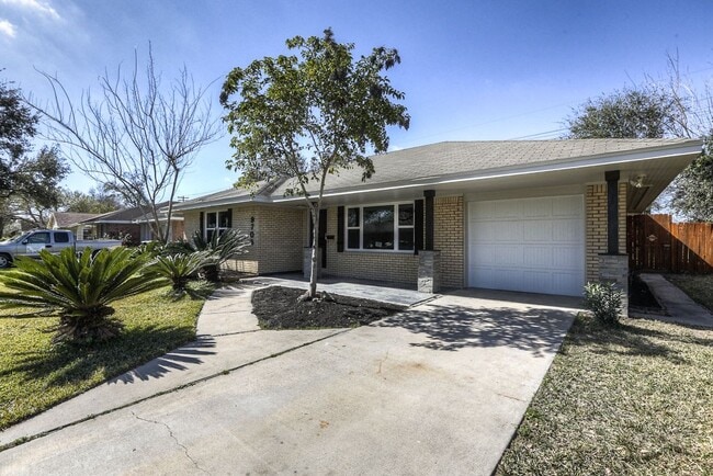 Building Photo - 9706 Bassoon Dr Rental