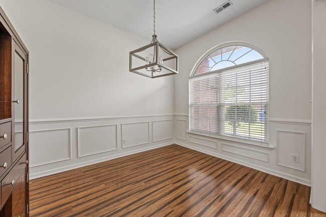 Photo - 125 Coldsprings Dr