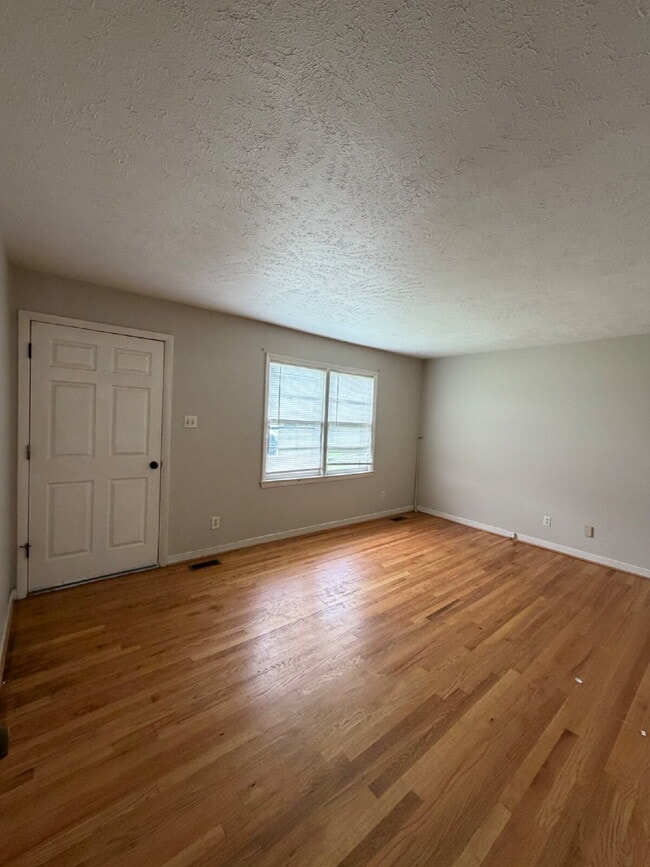 Cute Brick House w/ 3 BR | 1.5 BA in Goldsboro *Pikeville school district*
