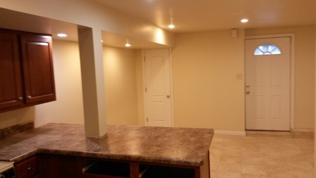 Dining Area - 801 S Leavitt St Unit Garden