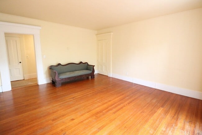 Photo - 2 Mason St Unidad 2