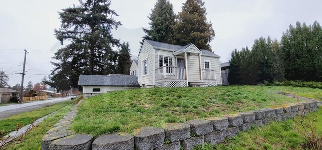 Photo - Gorgeous 2 bd House near Point Defiance an...