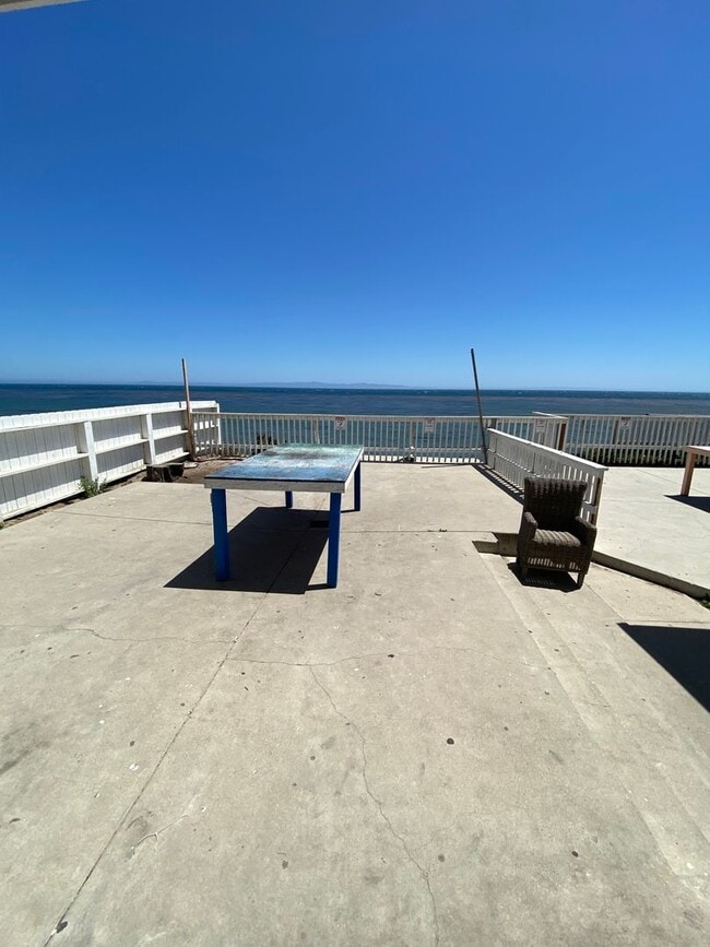 Building Photo - 6669 Del Playa Dr Unit 1 Rental