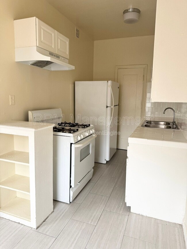 Photo - 1154 Normandie Ave Unit 203