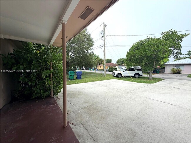 Photo - 16921 SW 94th Ave