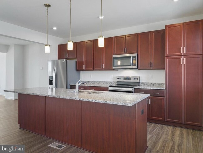 Building Photo - 92 Stafford Pl Rental