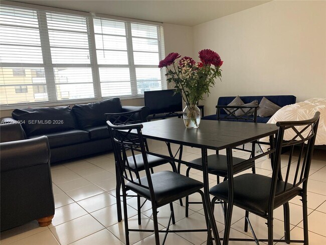 100 Lincoln Rd Unit 805