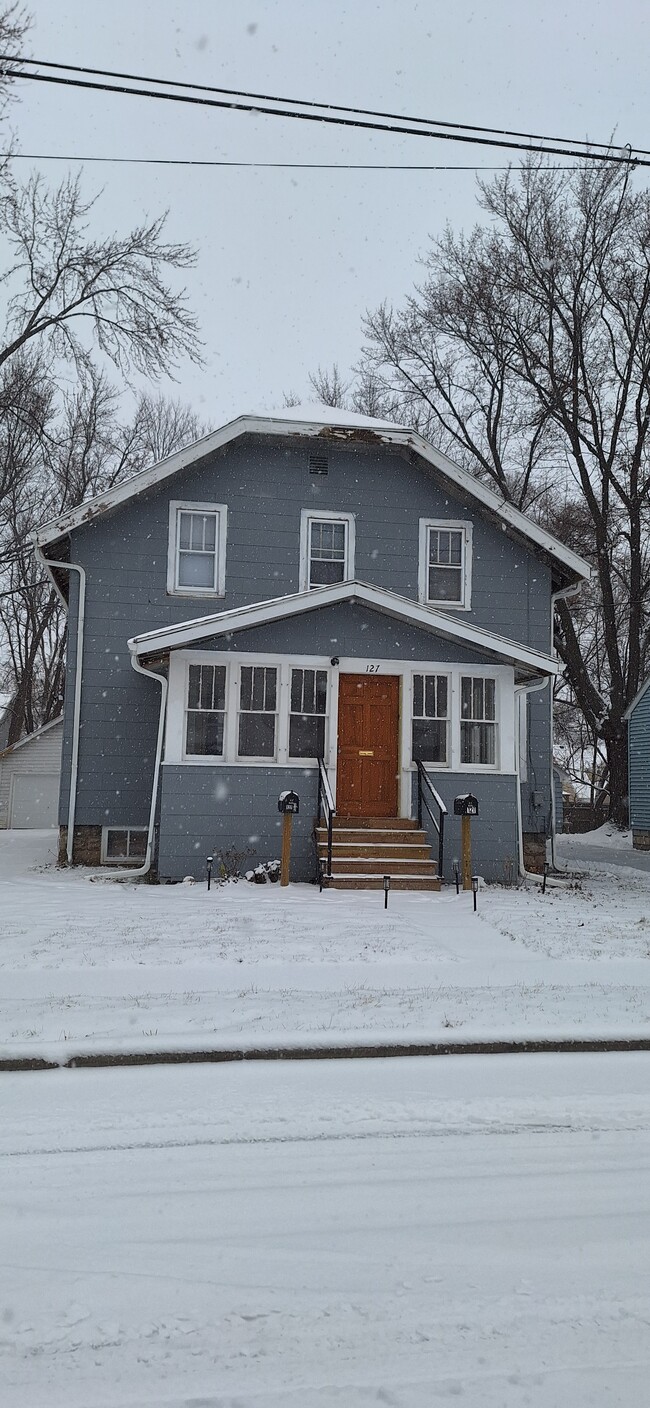 As you pull up to your home, you will be greeted by this lovely exterior. - 127 Edna Ave Apartments Unit 127  1/2