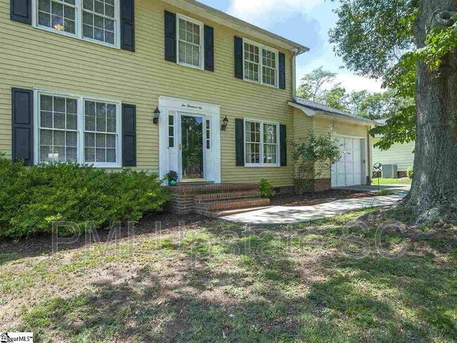 Building Photo - 206 Manassas Dr