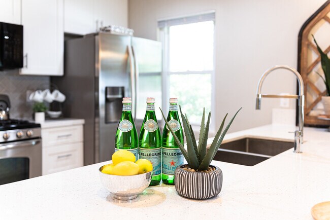 Photo - 1043 Grand Jct Dr