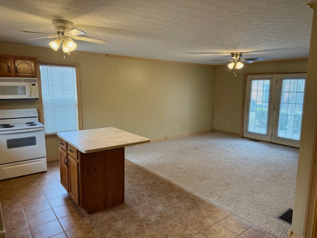 Photo - 1616 Spring Valley Dr Unit Park Place 48