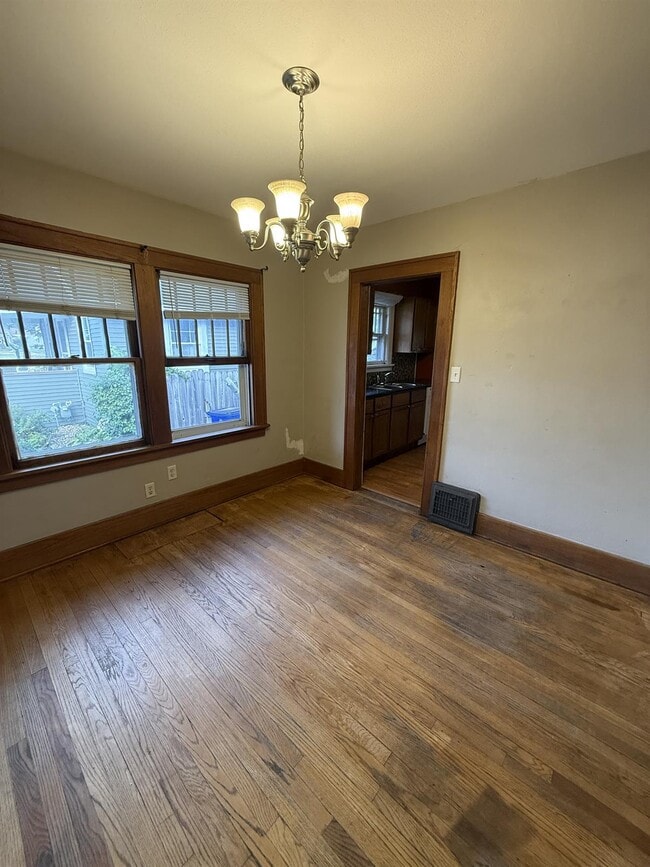 Photo - 2417 E Ave NE