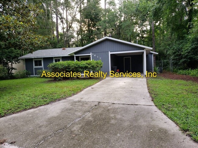 Building Photo - Cute 3 bedroom in Palmetto Woods!