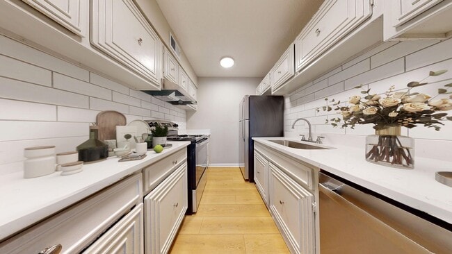Gulf View Apartments | Remodeled!
