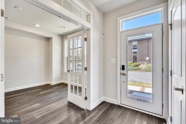 Photo - 103 Pleasant St NW