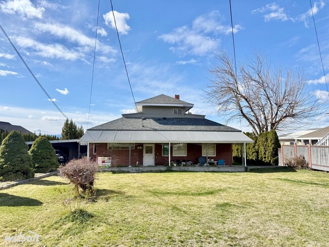 Building Photo - 216 S 49th St Unit A