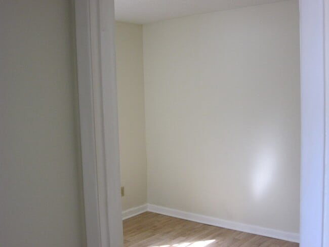 Photo - 754 Demaret Dr Unit 4