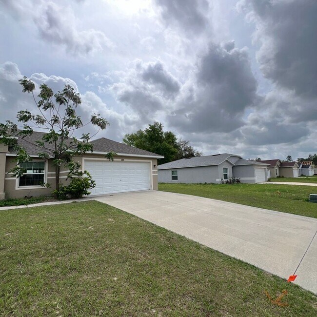 Photo - Spacious 4-Bedroom Home for Rent in Ocala!