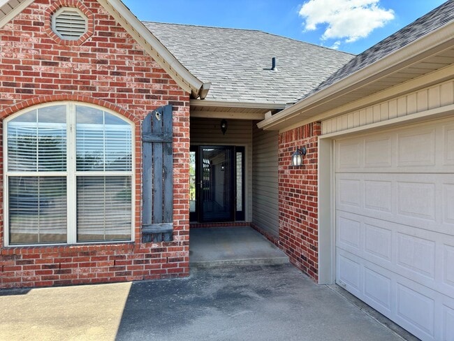 Photo - Beautiful 4 Bed / 2 Bath Home in Fort Smith