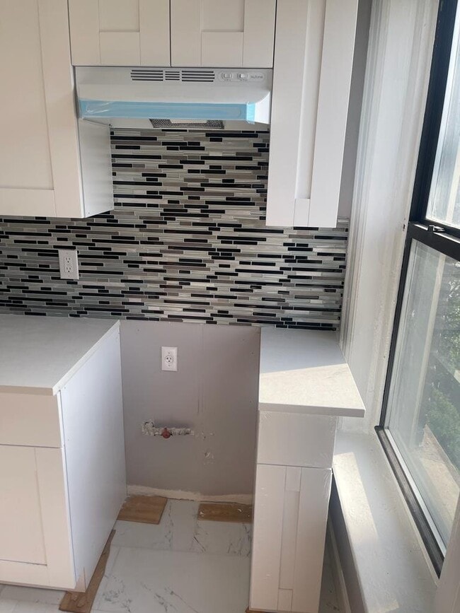 Photo - 689 Sanford Ave Unit 304