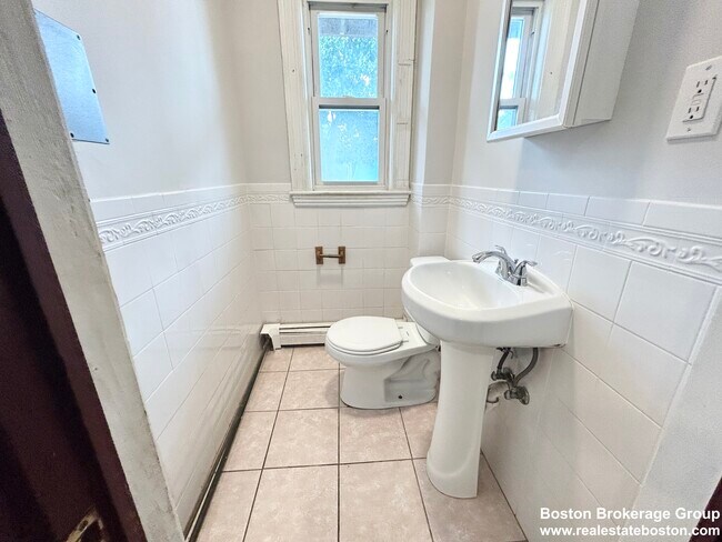 Photo - 24 Maryland St Unit 2