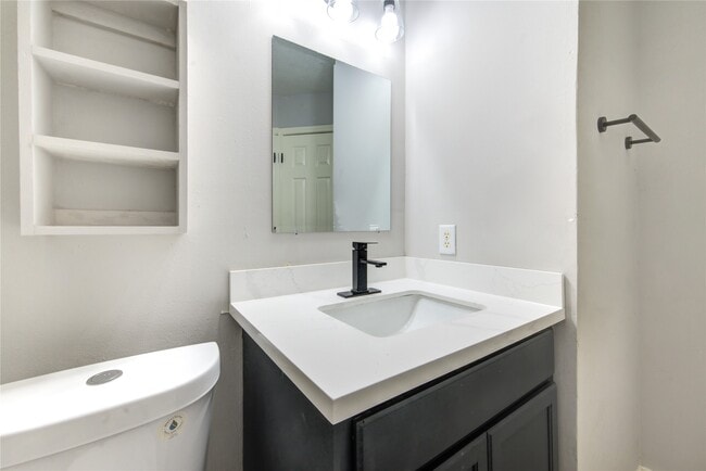 Building Photo - 4706 E Ridge Creek Dr