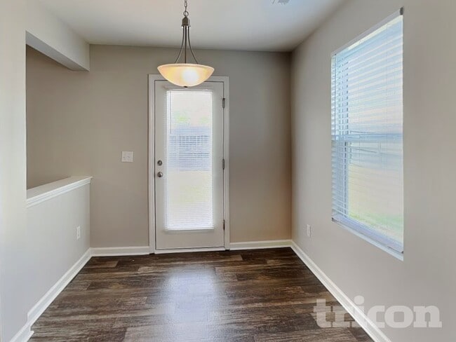 Photo - 1711 Sawtooth Ct