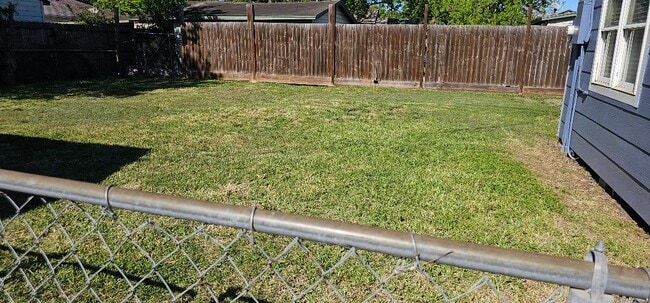 Photo - 1044 Mc Clendon St