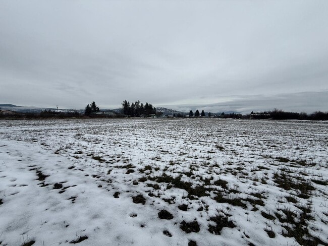 Photo - 24211 E Wellesley Ave Unidad 1 B