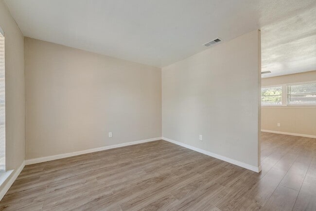 Photo - 917 Piedmont Dr