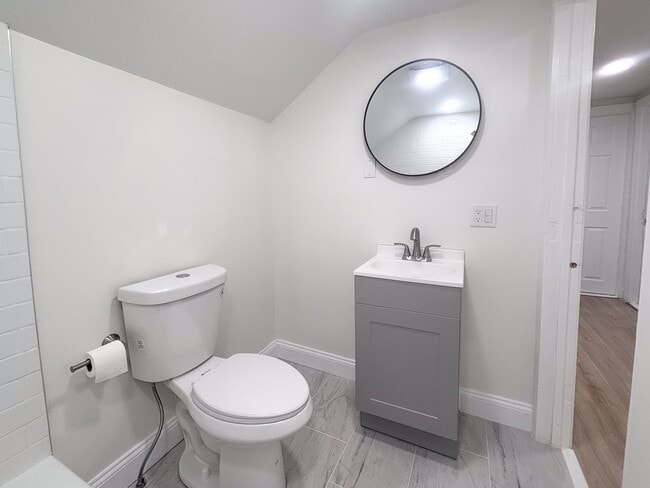 38 Judith St Unit 3