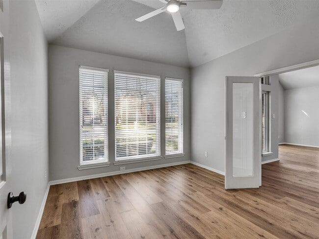 Photo - 30018 Bashaw Dr