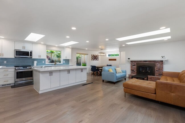 Photo - Beautiful 4 Bedroom Home in Richmond