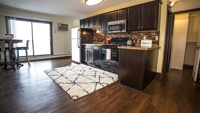 Photo - Tree Tops Apartments