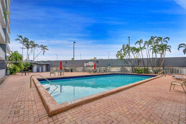 Photo - 1800 NW 24th Ave Unit 608