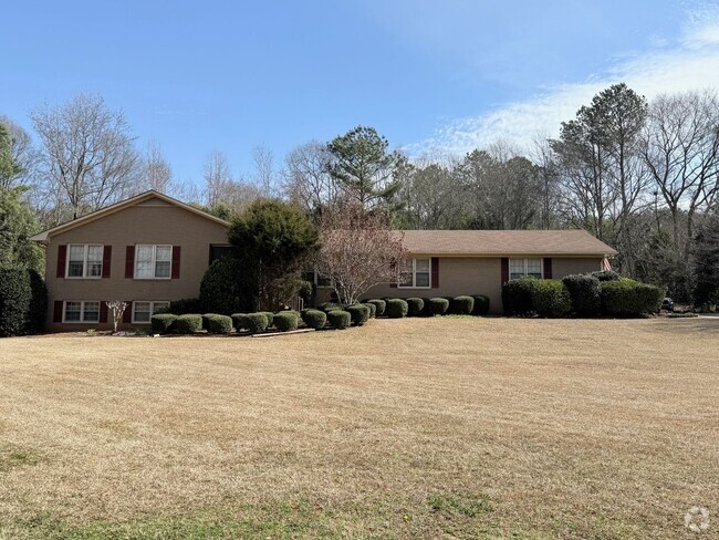 Building Photo - Four Bedroom Oconee Beauty Rental