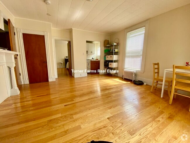 Building Photo - 381 Harvard St Unit 1 Rental