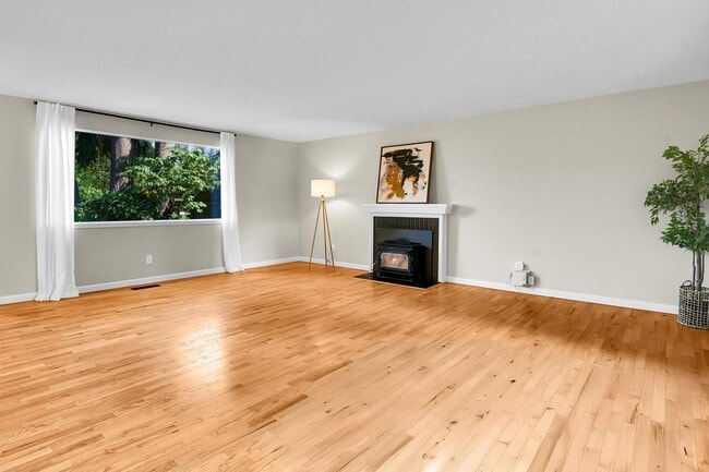 Photo - 6116 123rd Ave NE