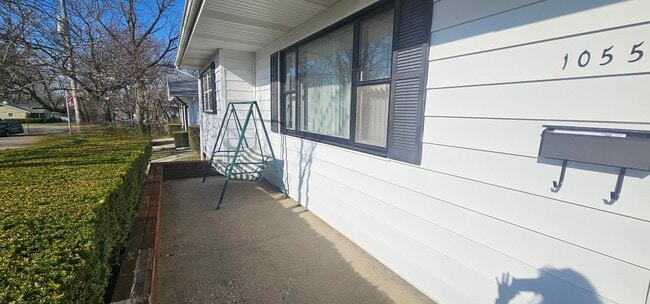 Photo - 1055 Kenmore Ave