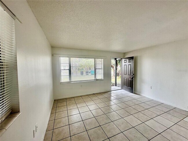 Photo - 4936 Lanette St