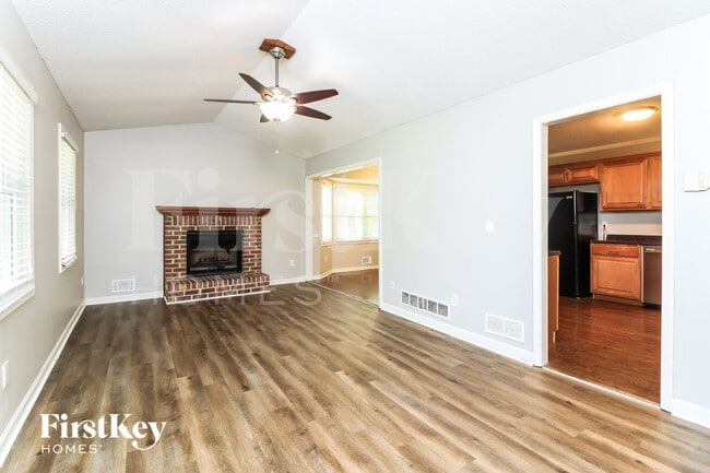 Photo - 1055 Coker Cir NW
