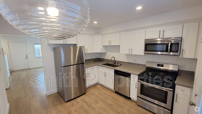 Building Photo - 3868 W 132nd St Unit #3 Rental